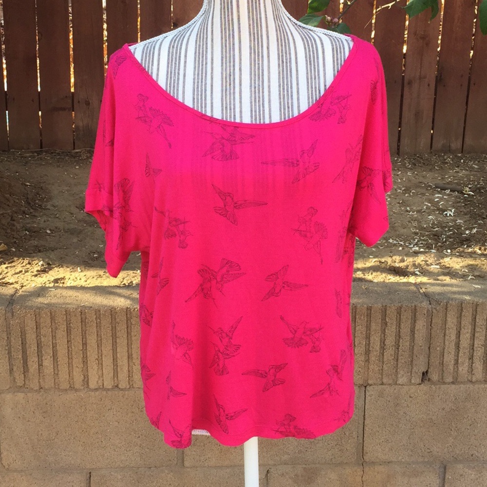 💜Happening in the present pink bird top - Picture 1 of 6